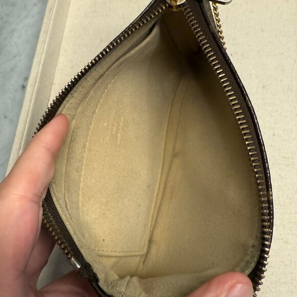 Louis Vuitton Monogram Pochette Milla - Picture 5 of 8